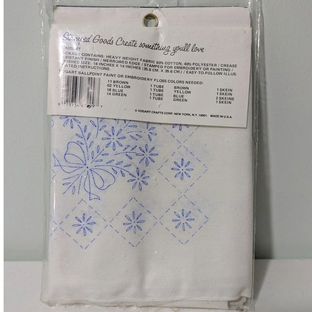 Vintage Vogart Crafts Blue Floral Napkins Embroidery Ballpoint Paint Kit‎ 87291